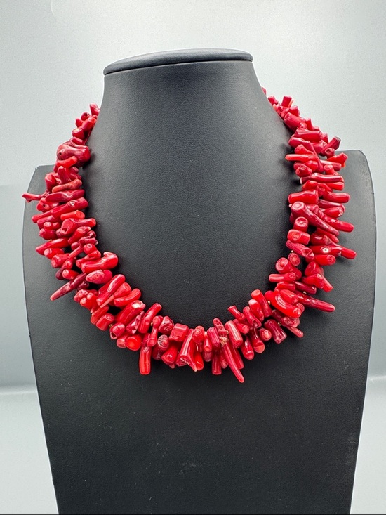 Jewelry - Red Coral Chip Statement Necklace